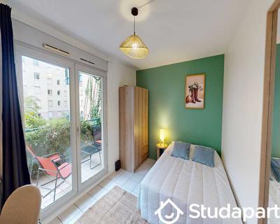 Chambre - 90 m² - 1 pièce