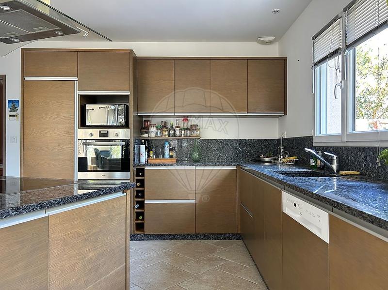 Maison - 193 m² - 6 pièces