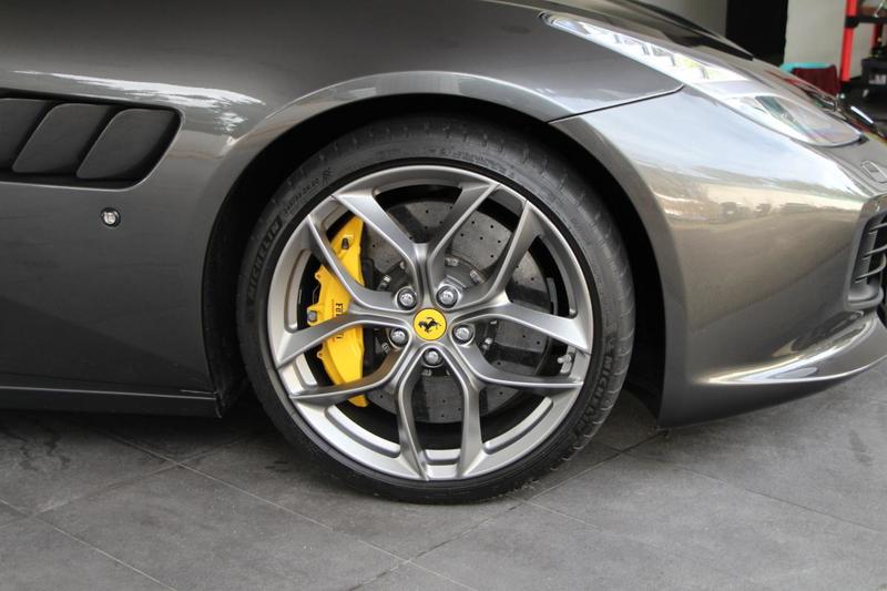 Ferrari Gtc4 Lusso t V8 3.9 611