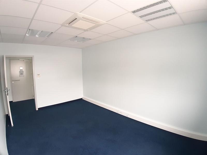 Local commercial - 227 m² - 7 pièces