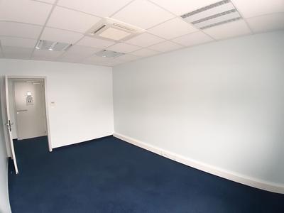 Local commercial - 227 m² - 7 pièces