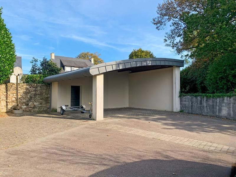 Maison - 230 m² - 6 pièces