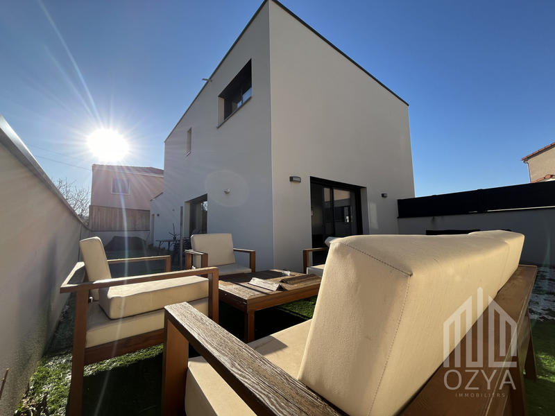 Maison - 105 m² - 4 pièces