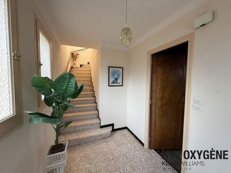 Propriété - 223 m² - 6 pièces