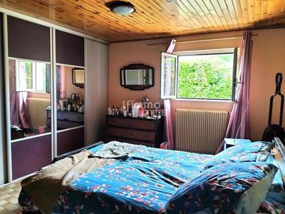 Maison - 250 m² - 7 pièces