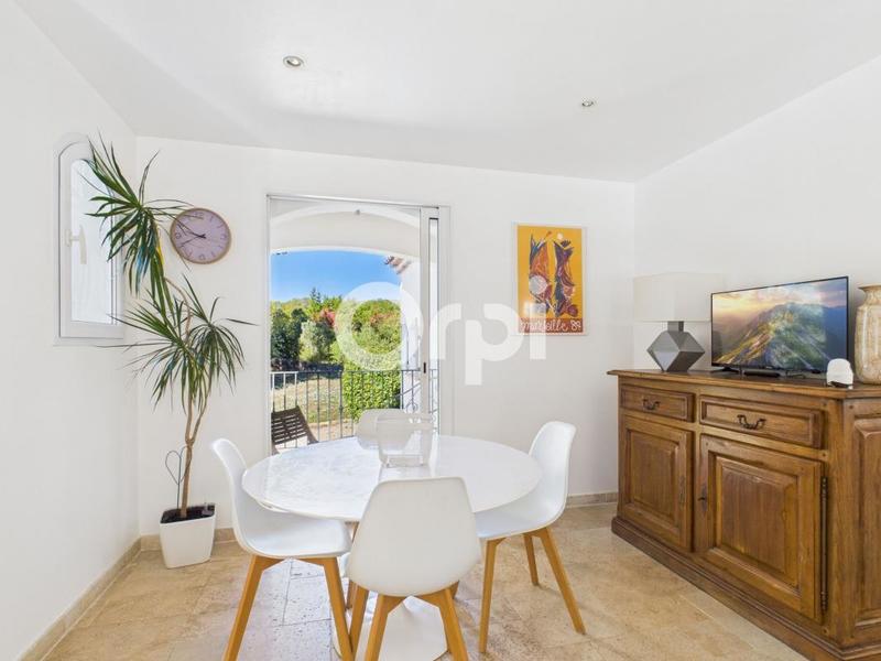 Villa - 200 m² - 6 pièces