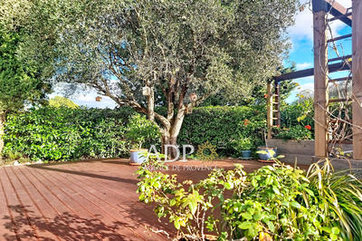 Maison - 104 m² - 4 pièces