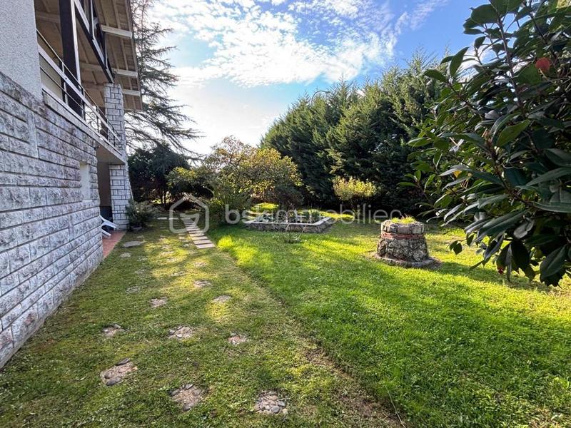 Immeuble - 250 m² - 9 pièces