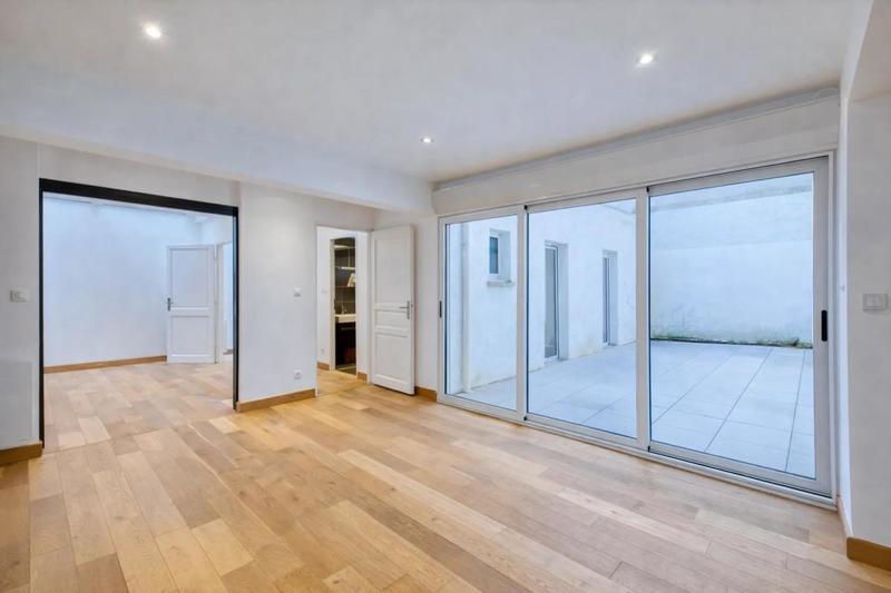 Appartement - 177 m² - 8 pièces