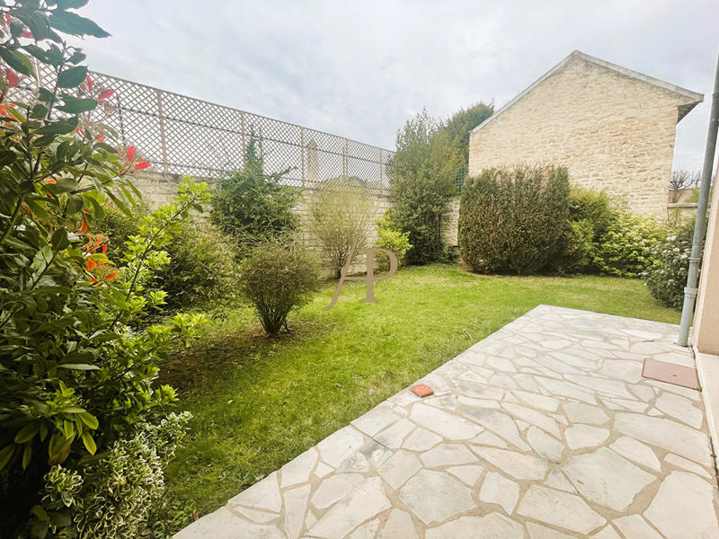 Appartement - 99 m² - 5 pièces