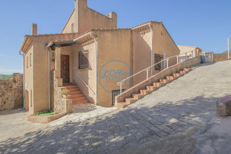 Maison - 179 m² - 7 pièces