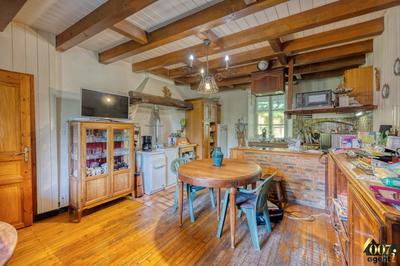 Maison - 182 m² - 7 pièces