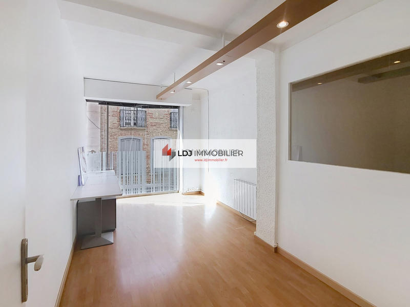 Local commercial - 220 m² - 13 pièces