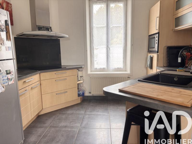 Maison - 213 m² - 7 pièces