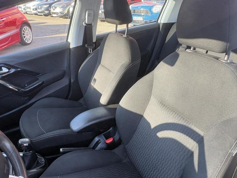 Peugeot 208 1.6 Bluehdi 75cv Active Bvm5