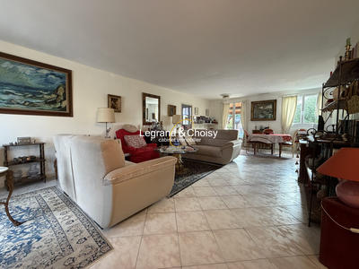 Maison - 106 m² - 5 pièces