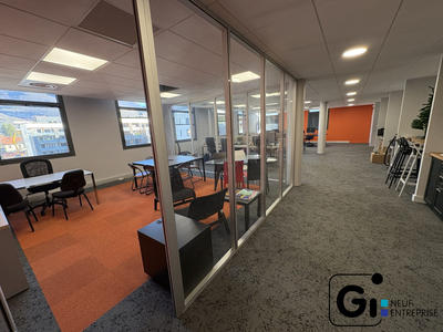 Bureau - 126 m² - 2 pièces