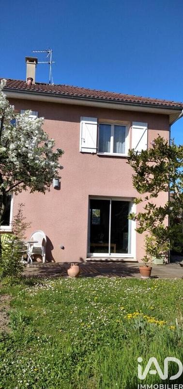 Maison - 93 m² - 5 pièces