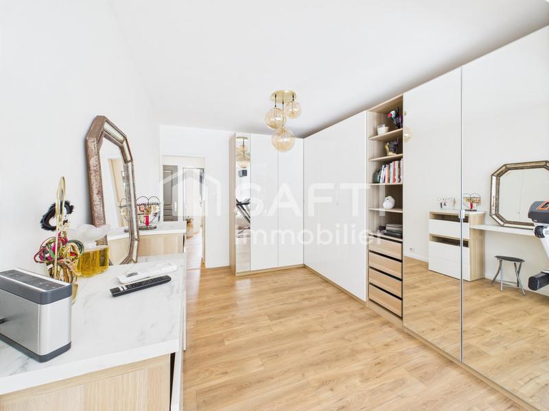 Maison - 260 m² - 7 pièces