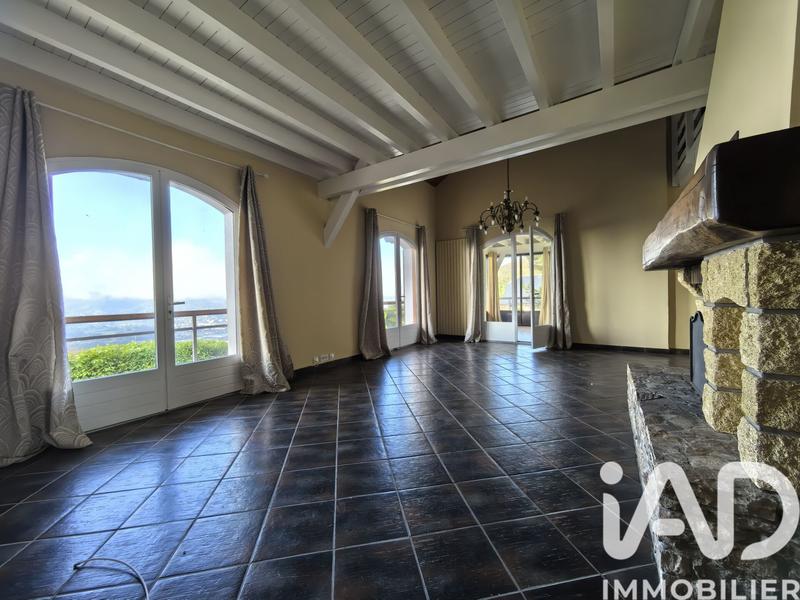 Maison - 332 m² - 11 pièces