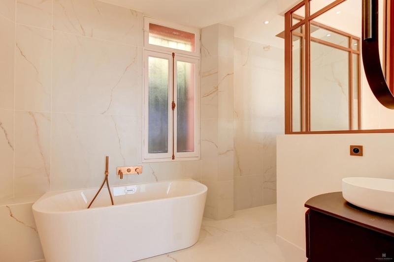 Appartement - 190 m² - 4 pièces