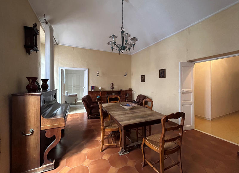 Appartement - 124 m² - 6 pièces