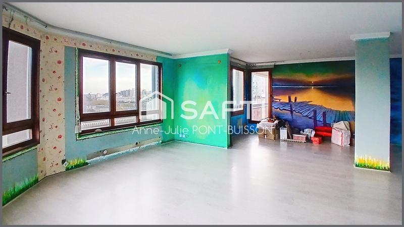 Appartement - 90 m² - 5 pièces