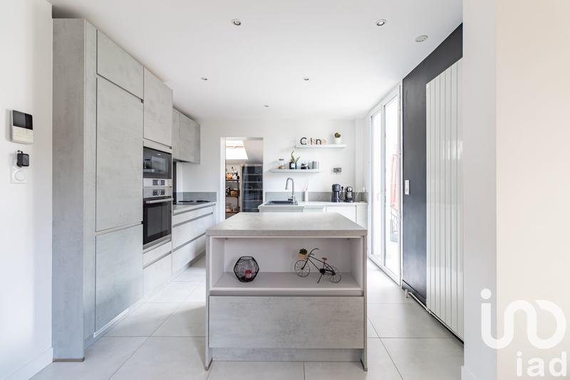 Maison - 170 m² - 7 pièces