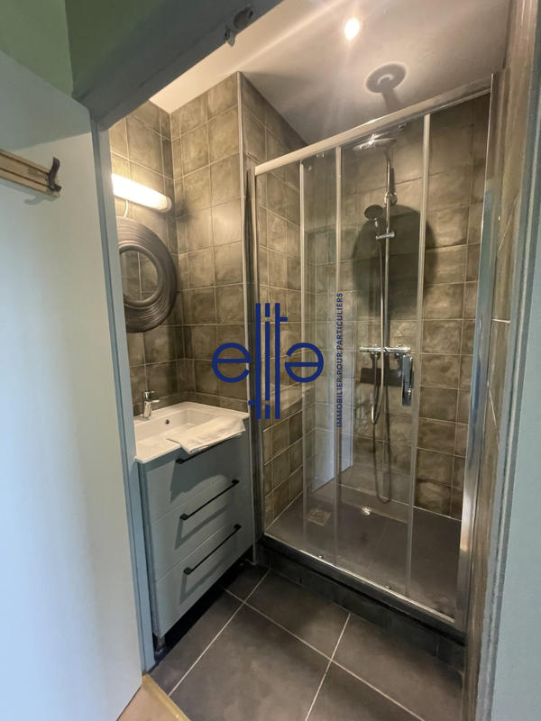 Maison - 203 m² - 7 pièces