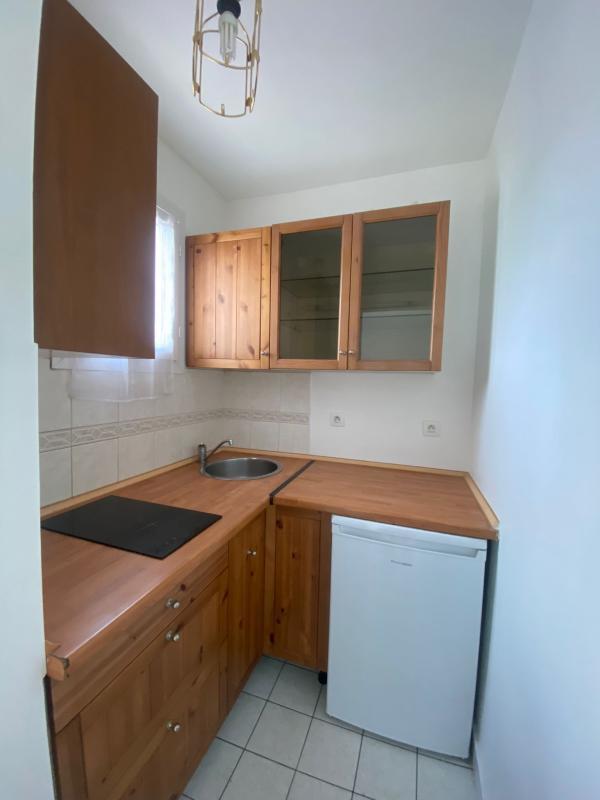 Studio - 25 m² - 1 pièce