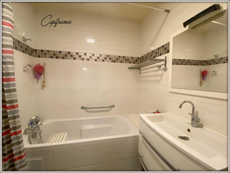 Appartement - 99 m² - 5 pièces