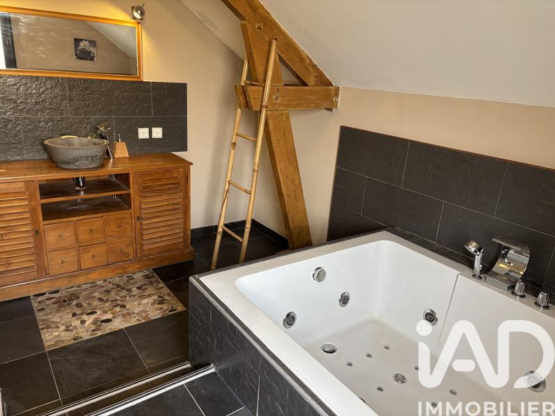 Maison - 136 m² - 6 pièces