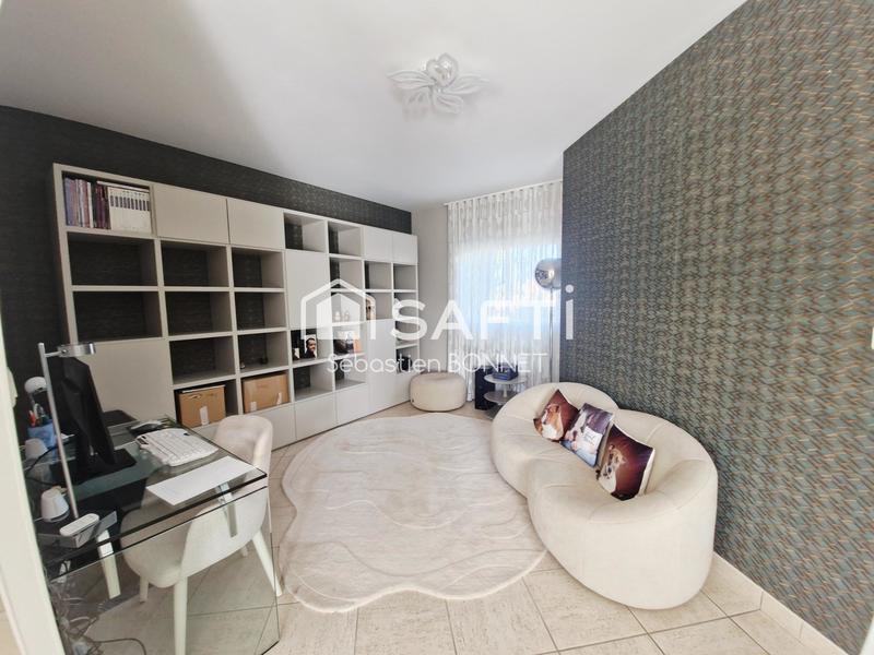 Maison - 157 m² - 7 pièces