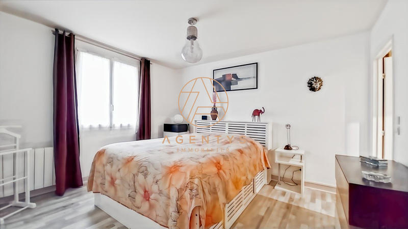 Maison - 175 m² - 8 pièces