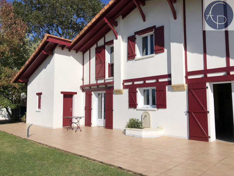 Maison - 151 m² - 5 pièces