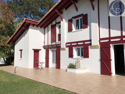 Maison - 151 m² - 5 pièces