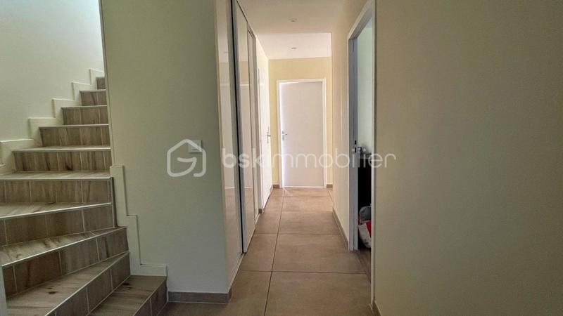 Maison - 196 m² - 6 pièces