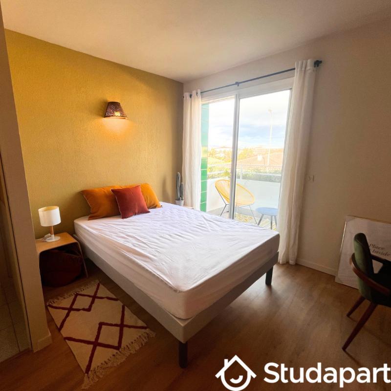 Chambre - 13 m² - 1 pièce