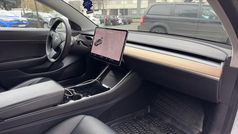 Tesla Model 3 325 Range plus Standard