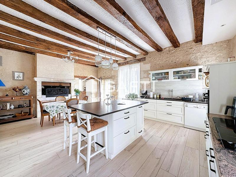 Maison - 229 m² - 7 pièces