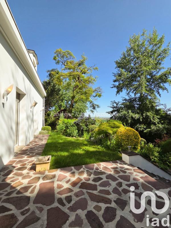 Maison - 410 m² - 9 pièces