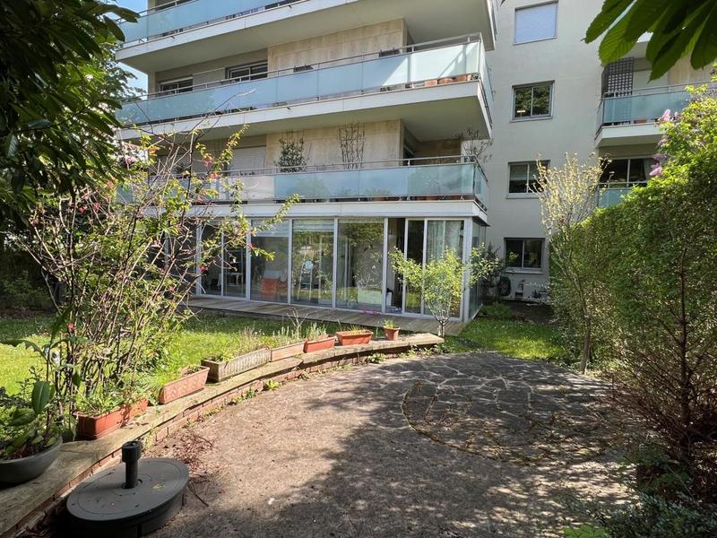 Appartement - 105 m² - 5 pièces