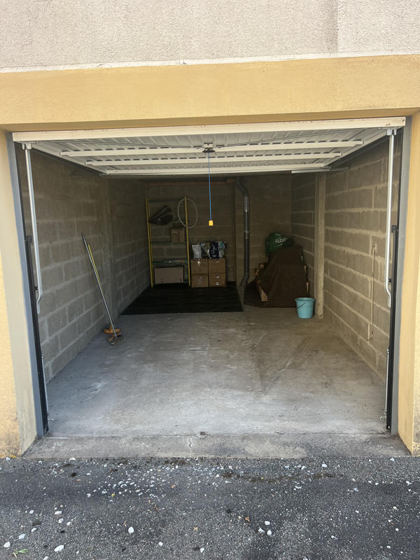 Parking / Garage - 17 m²