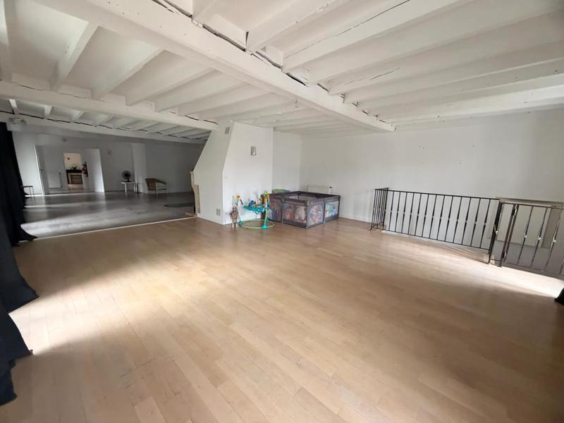 Moulin - 500 m² - 10 pièces