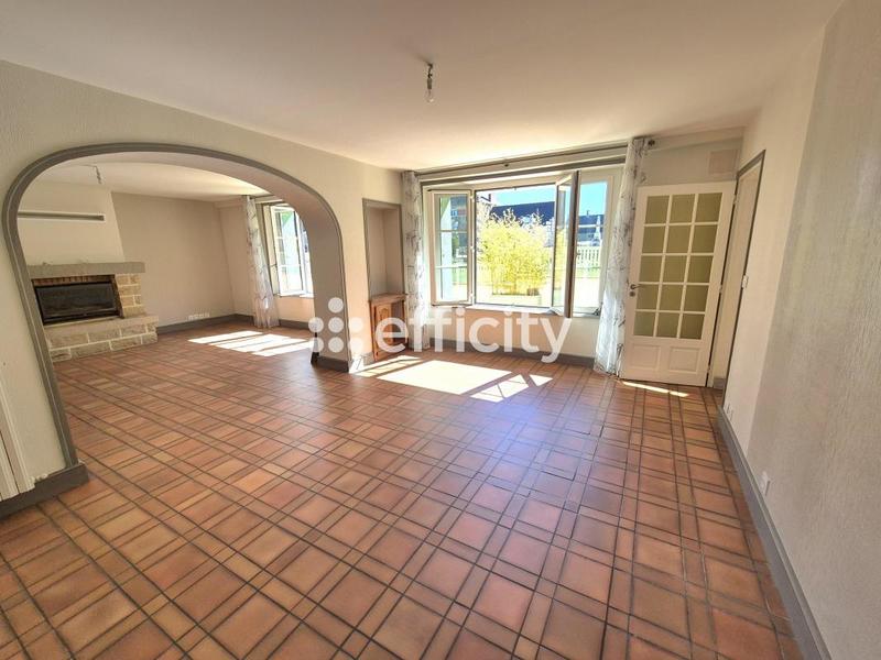 Maison - 200 m² - 7 pièces