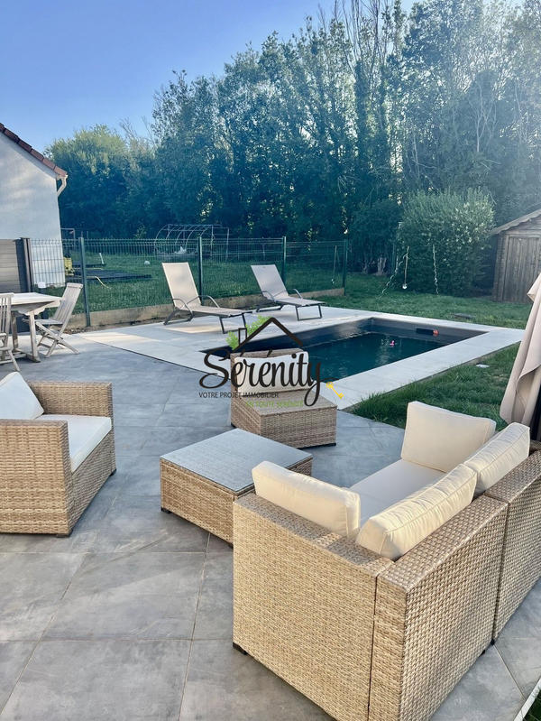 Maison - 114 m² - 8 pièces