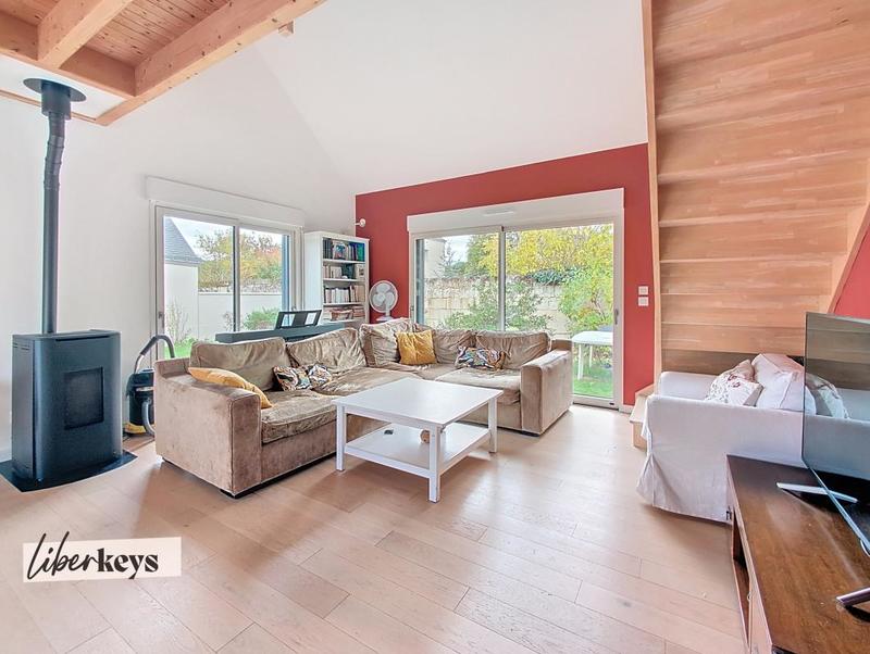 Maison - 104 m² - 5 pièces