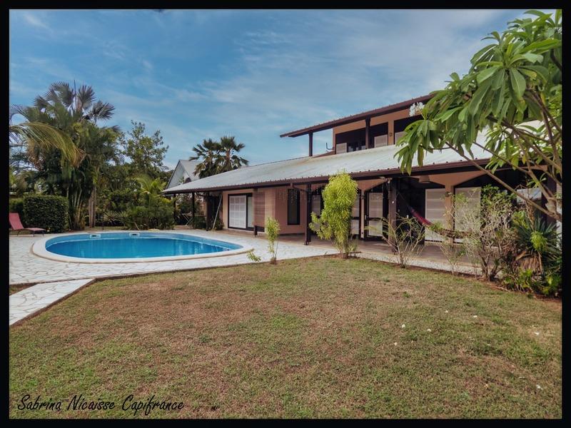 Villa - 205 m² - 8 pièces
