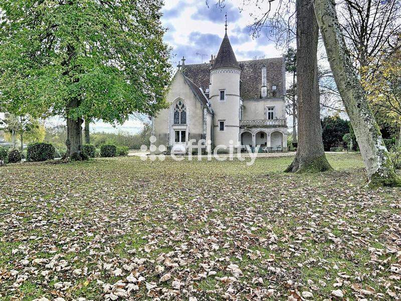 Demeure - 431 m² - 13 pièces