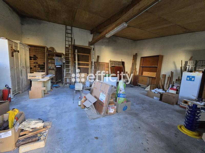 Maison - 180 m² - 7 pièces